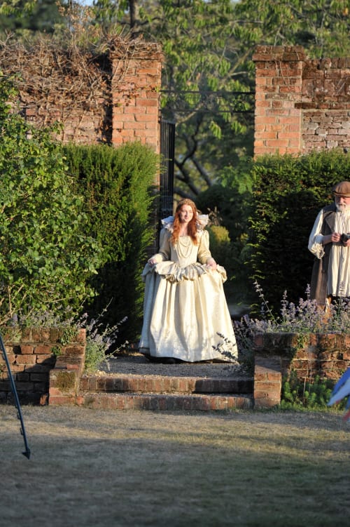 Elizabeth I entrance to the walled gardens