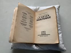 open book La Reine Hortense